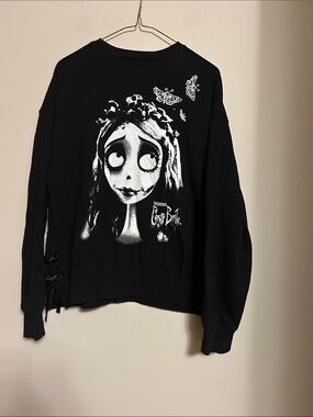 Hybrid Tim Burton’s Corpse Bride Graphic Crewneck Pullover size M good condition